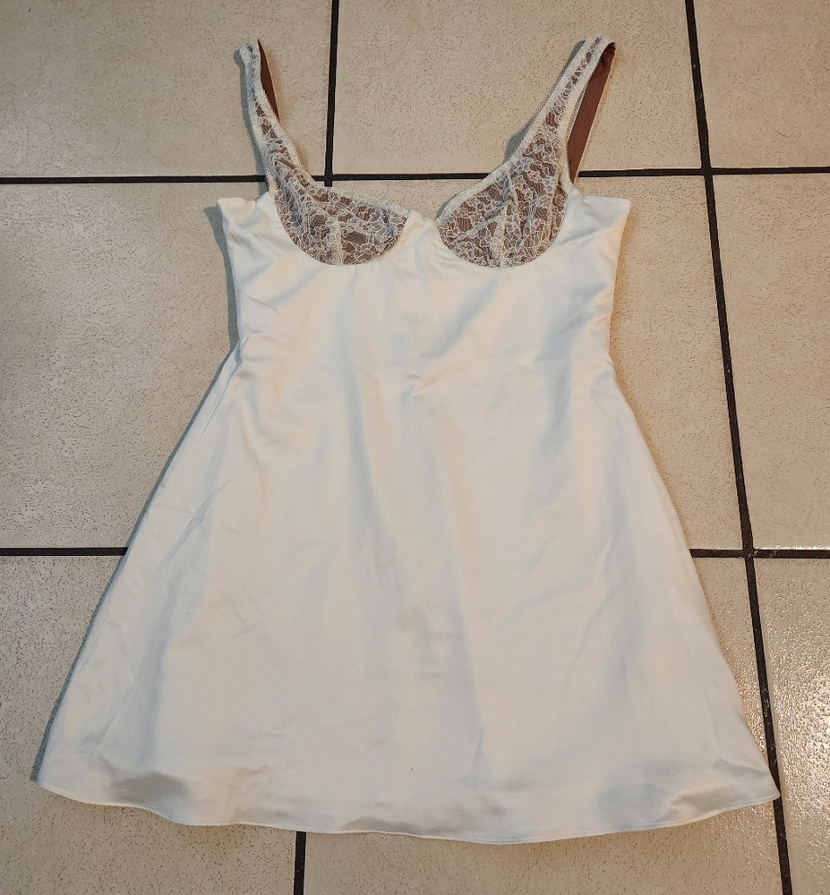 House‎ of CB ‘Cassandra’ Ivory Mini Lace Mesh Cup Dress SzL